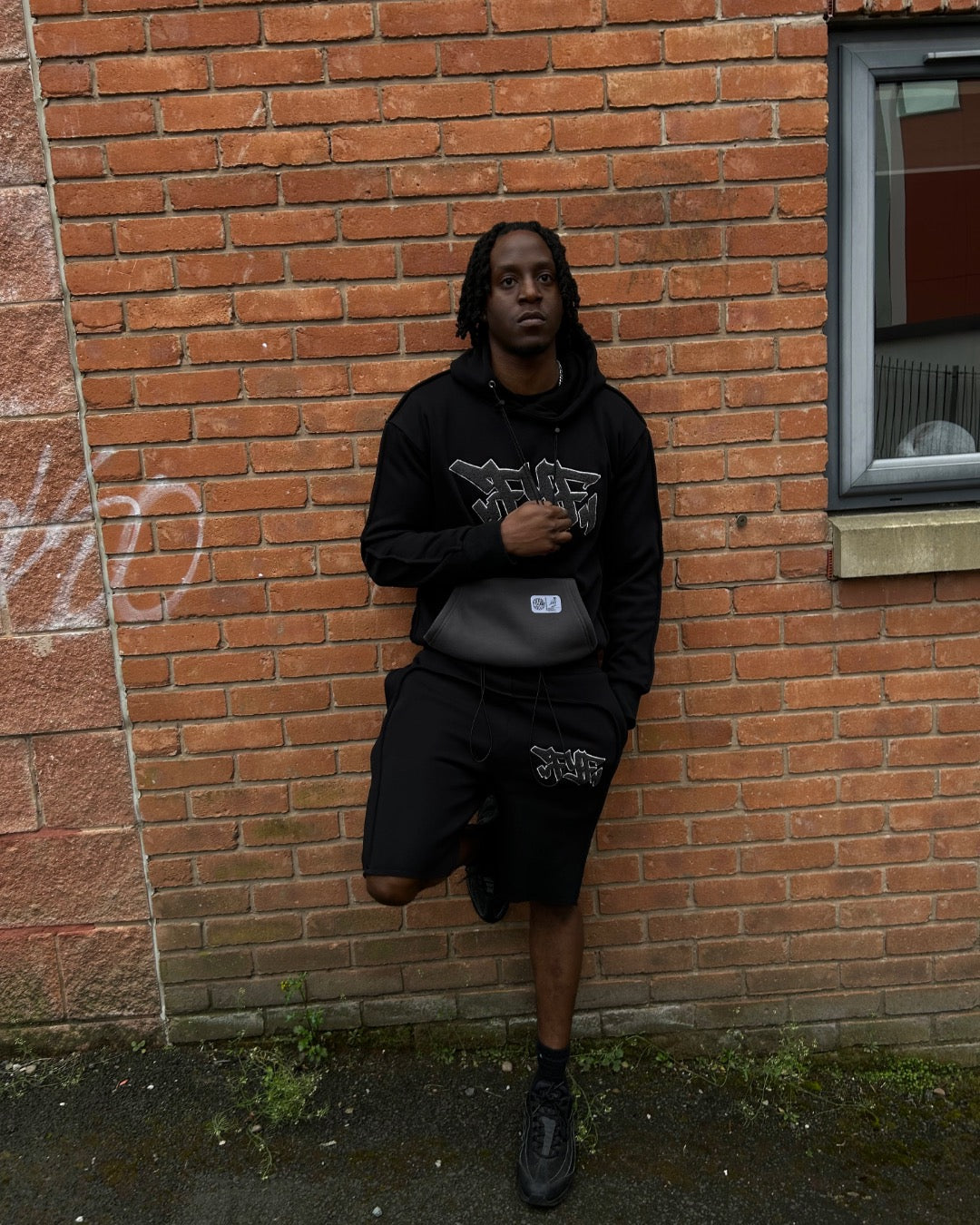 BLACK FYF SHORTS