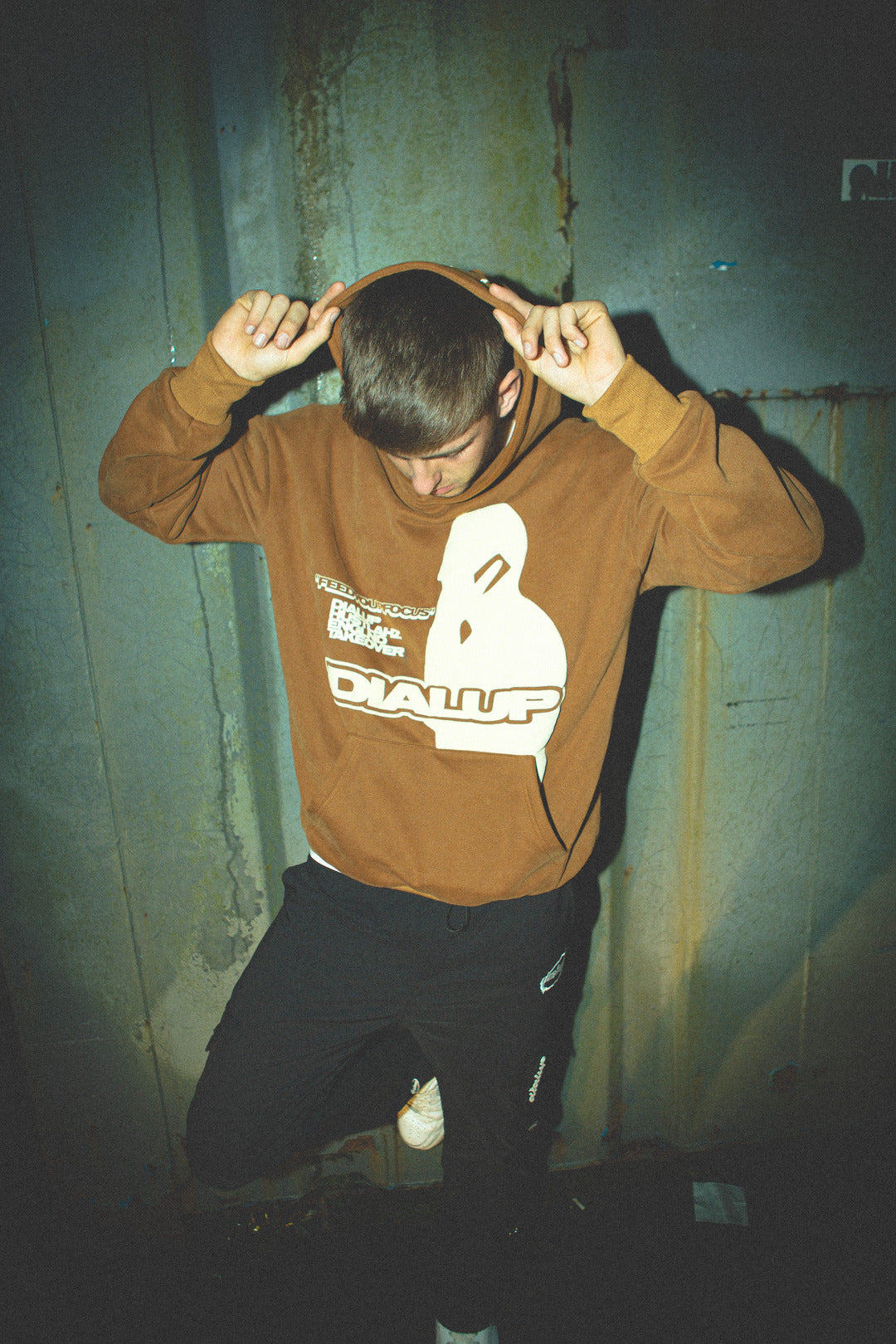 BROWN GRAPHIC HOODIE